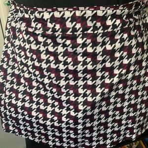 Pebble Beach Houndstooth Skort- Black, White, Burgundy